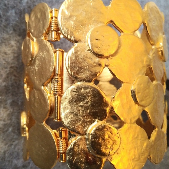 Vintage Kenneth Jay Lane Coin Hinged Gold Tone Cuff Bracelet - Picture 2 of 5